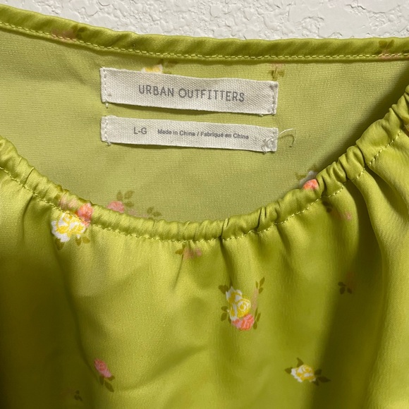 Urban Outfitters Crop Top Floral, Size Large, Tank Top - Picture 2 of 7